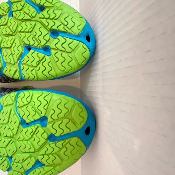 New Balance Women’s Minimus 70 V1 SUP Water Shoe - Picture 5 of 8